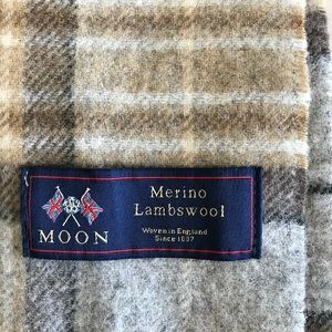 Moon Lambswool Scarf